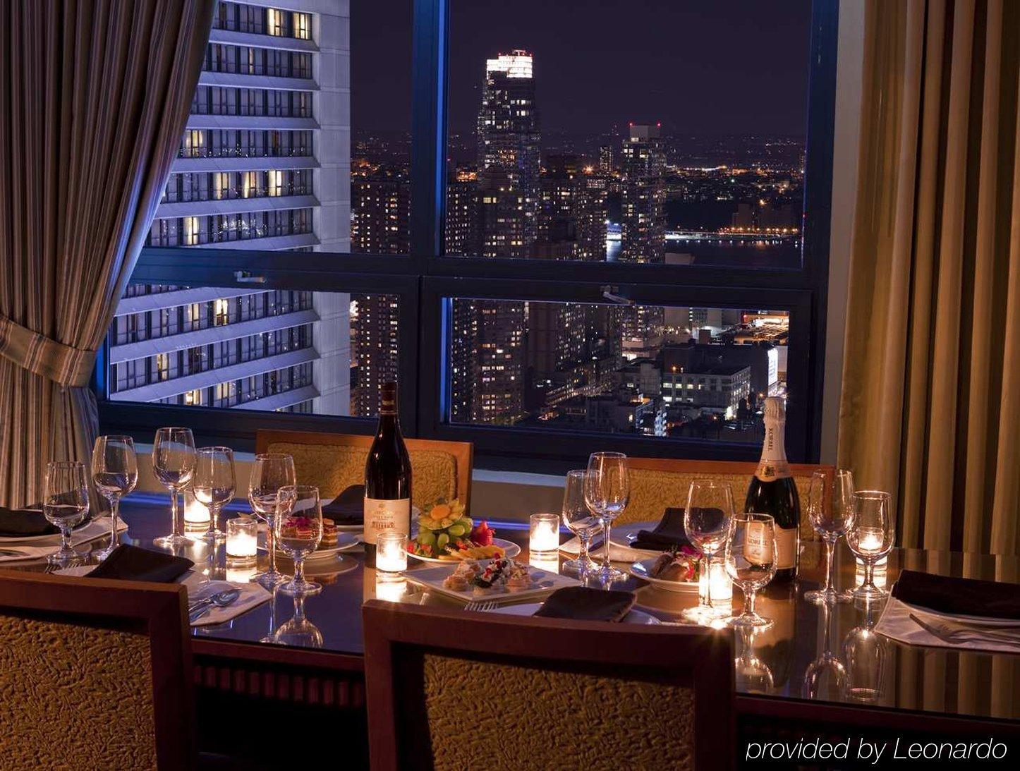 Doubletree Suites By Hilton Nyc - Times Square นิวยอร์ก ร้านอาหาร รูปภาพ