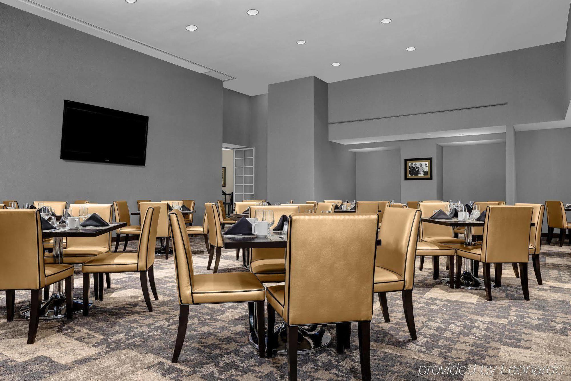 Doubletree Suites By Hilton Nyc - Times Square นิวยอร์ก ภายนอก รูปภาพ