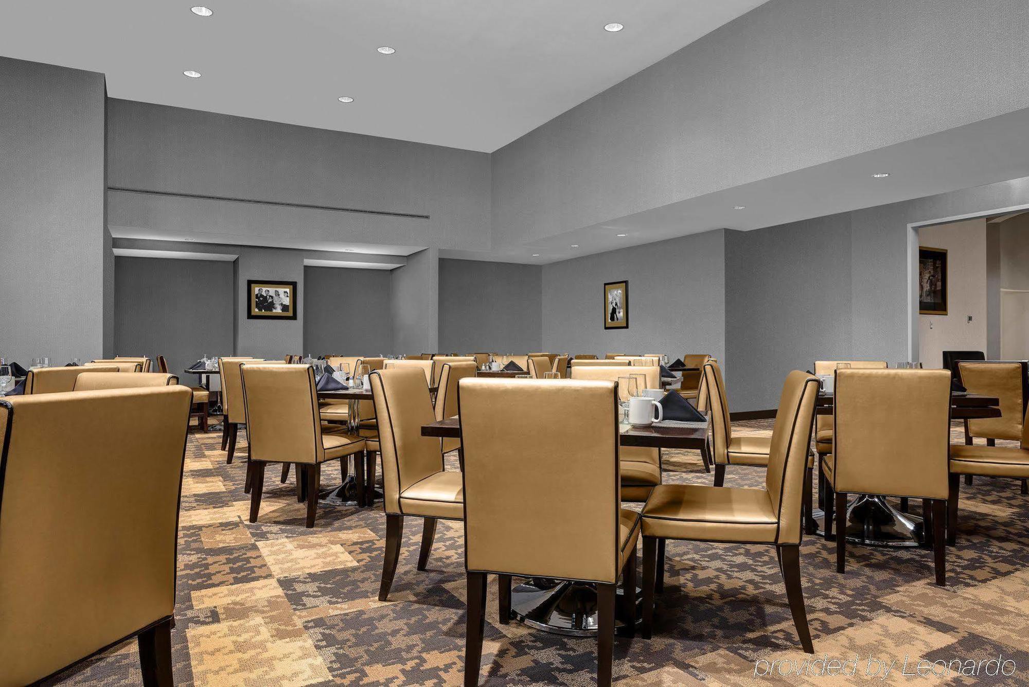 Doubletree Suites By Hilton Nyc - Times Square นิวยอร์ก ภายนอก รูปภาพ