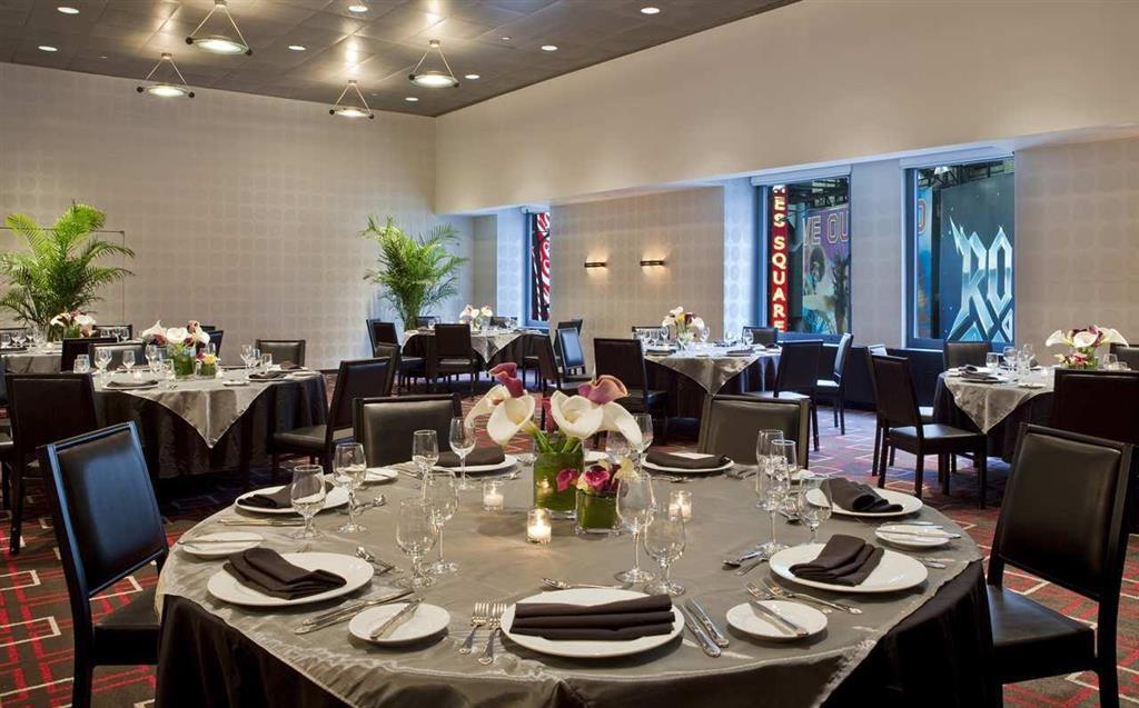 Doubletree Suites By Hilton Nyc - Times Square นิวยอร์ก ภายนอก รูปภาพ