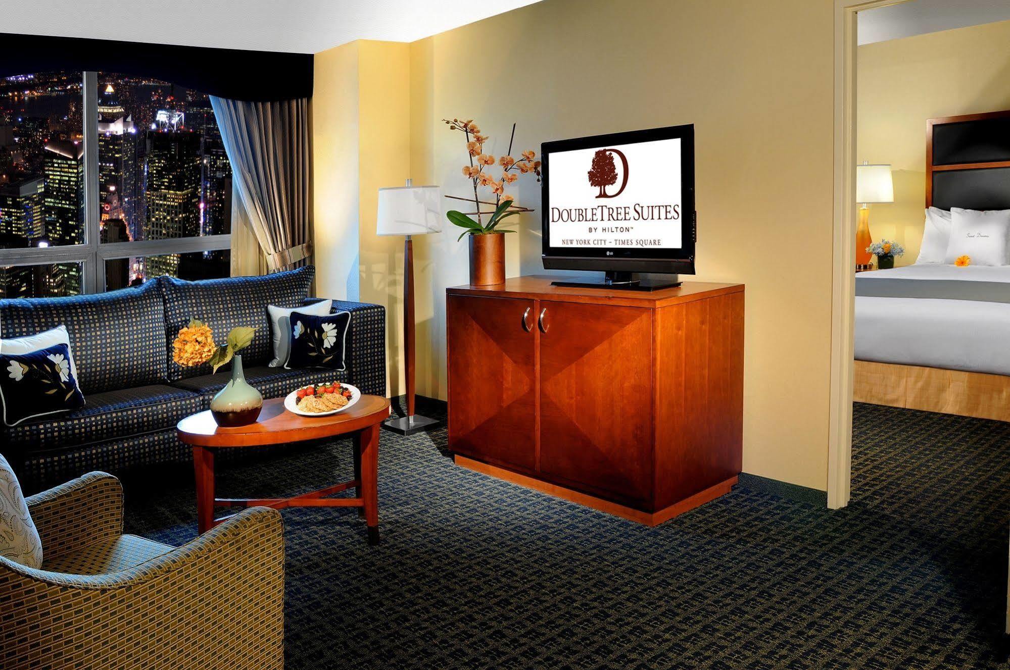 Doubletree Suites By Hilton Nyc - Times Square นิวยอร์ก ห้อง รูปภาพ