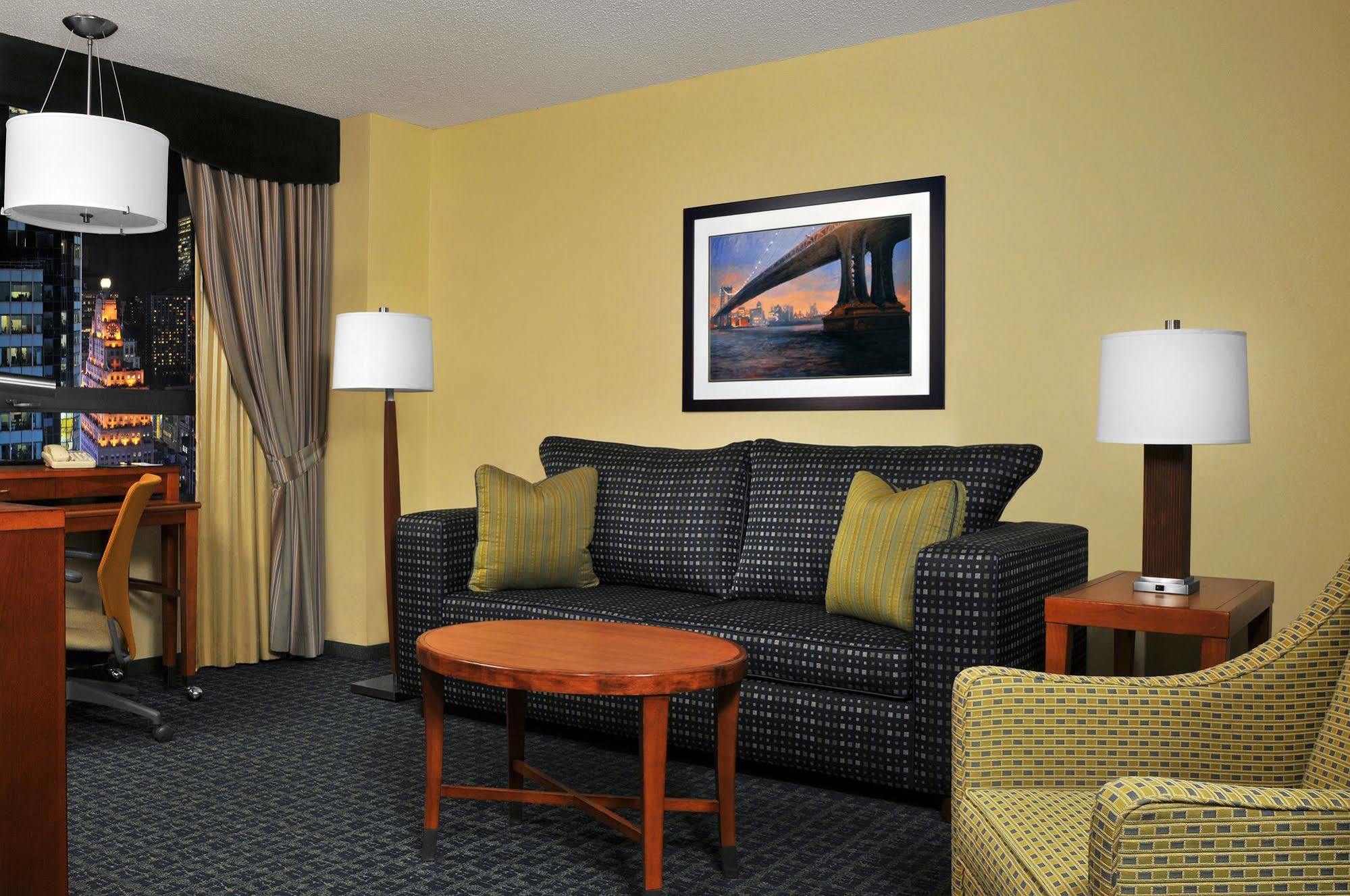 Doubletree Suites By Hilton Nyc - Times Square นิวยอร์ก ห้อง รูปภาพ