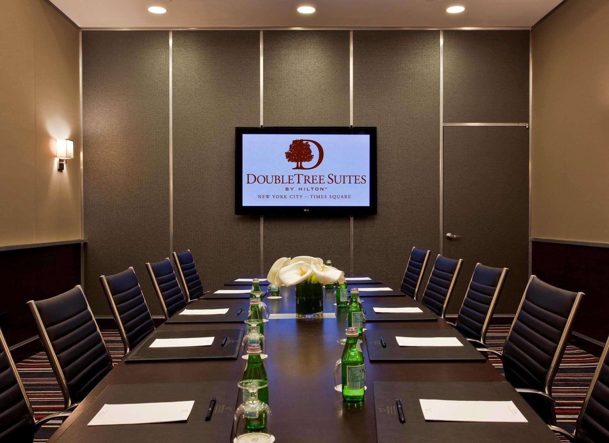 Doubletree Suites By Hilton Nyc - Times Square นิวยอร์ก ธุรกิจ รูปภาพ
